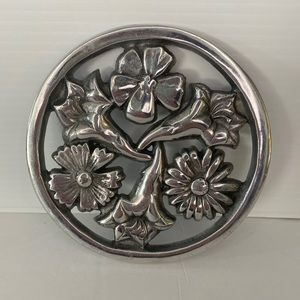 Mariposa metal trivet Vintage floral